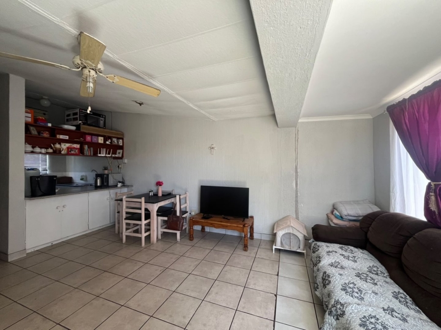 1 Bedroom Property for Sale in Flora Park Northern Cape